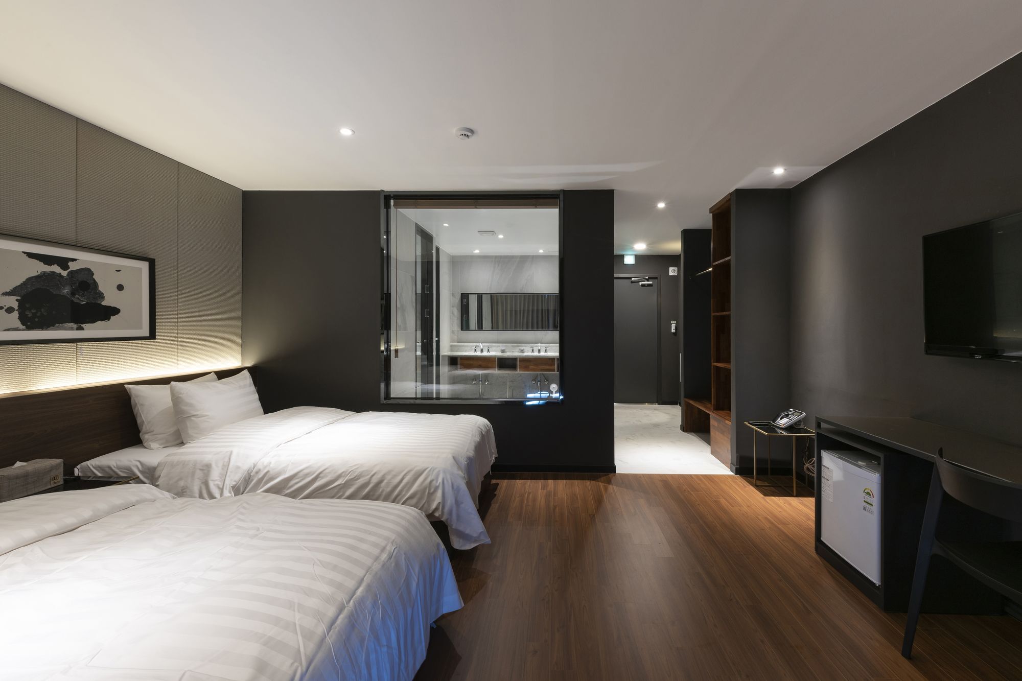 Brown-Dot Hotel Shinho Пусан Экстерьер фото