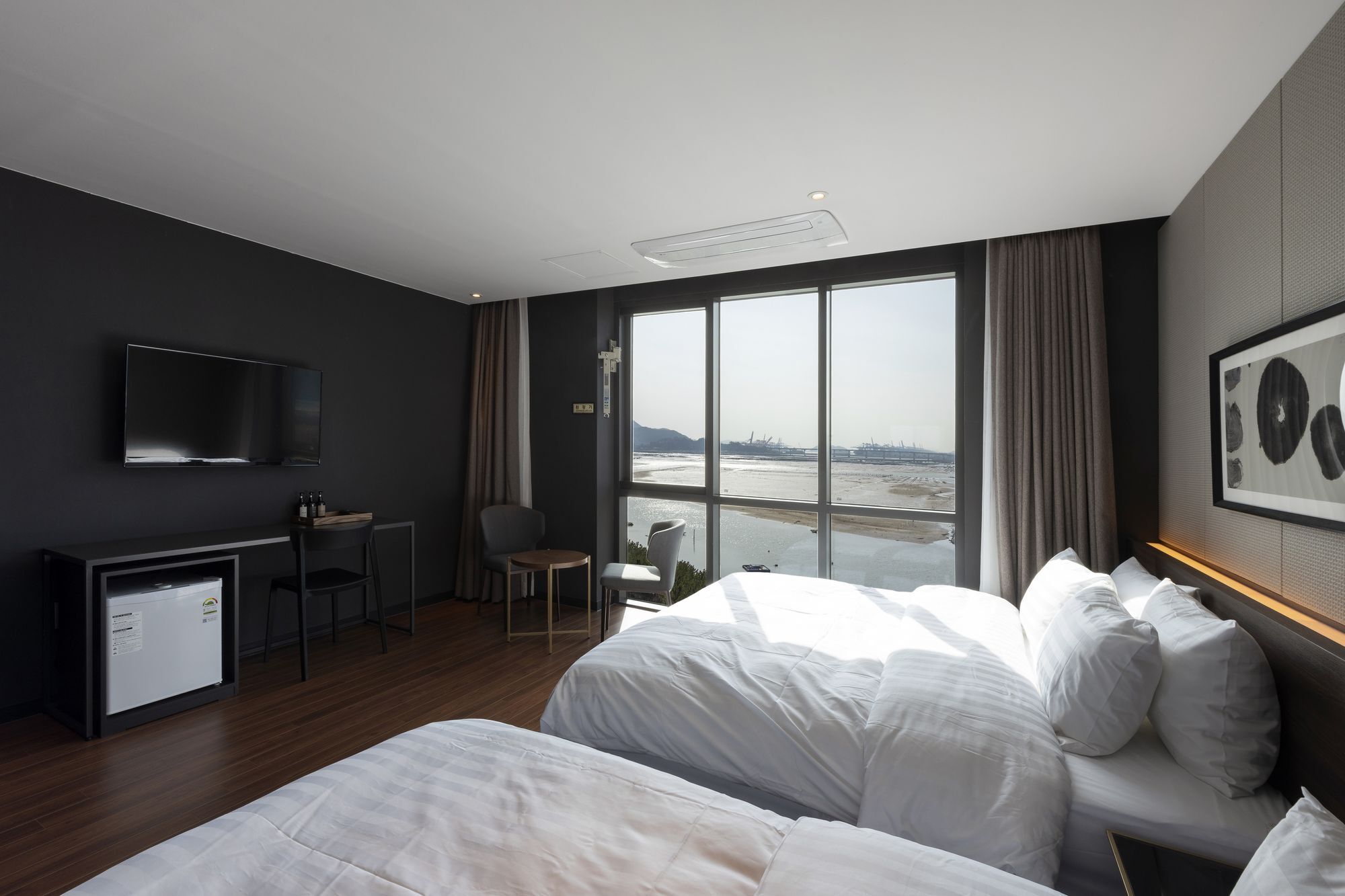 Brown-Dot Hotel Shinho Пусан Экстерьер фото