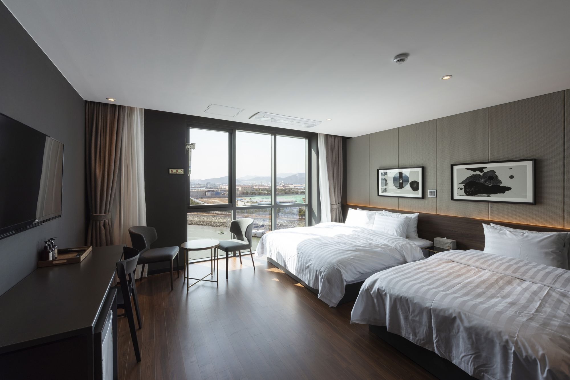 Brown-Dot Hotel Shinho Пусан Экстерьер фото