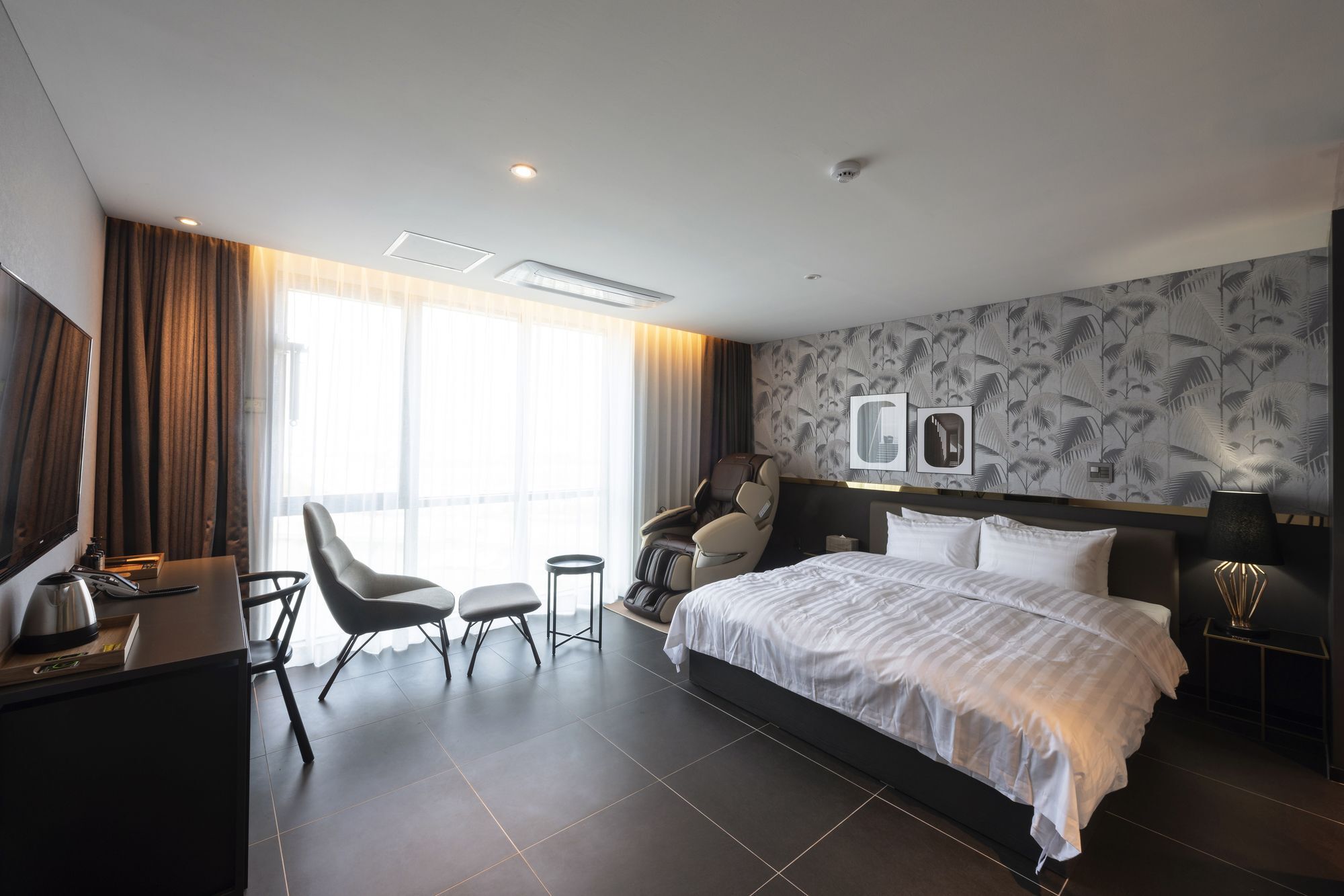 Brown-Dot Hotel Shinho Пусан Экстерьер фото